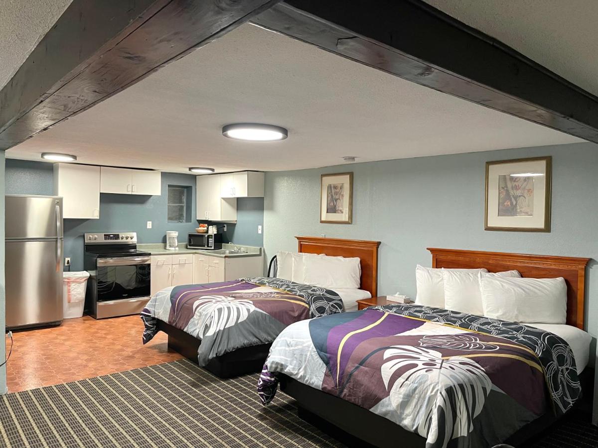 Annie Oakley Motel Oakley - Housity