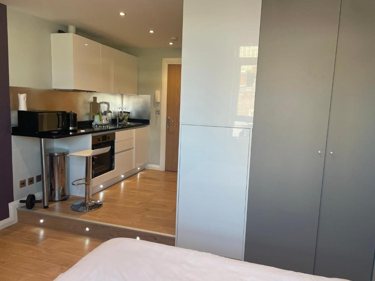 GODSON Studio apartment - Housity