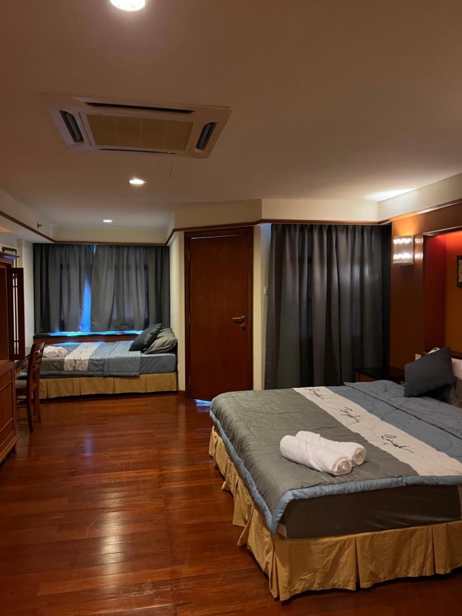 Suitetrails - Private Seaview Apartment, Port Dickson