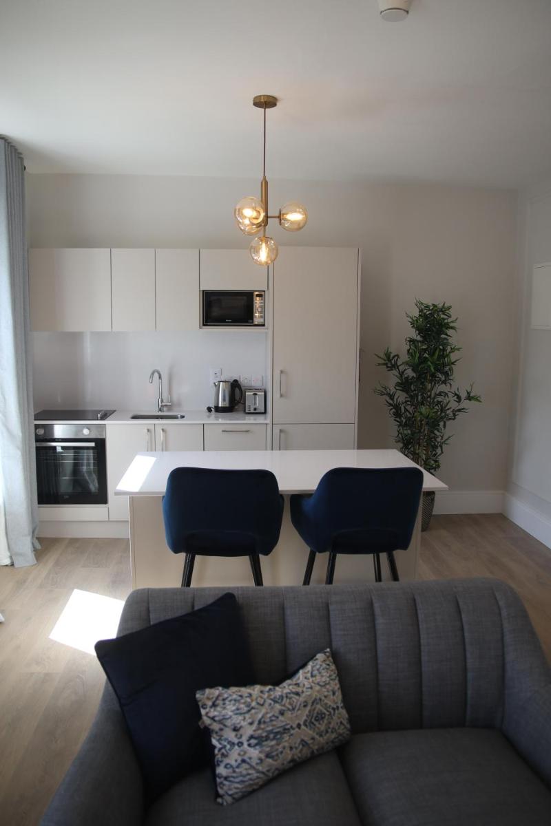 Crawford Guest House- ScholarLee Living Apartments - Housity