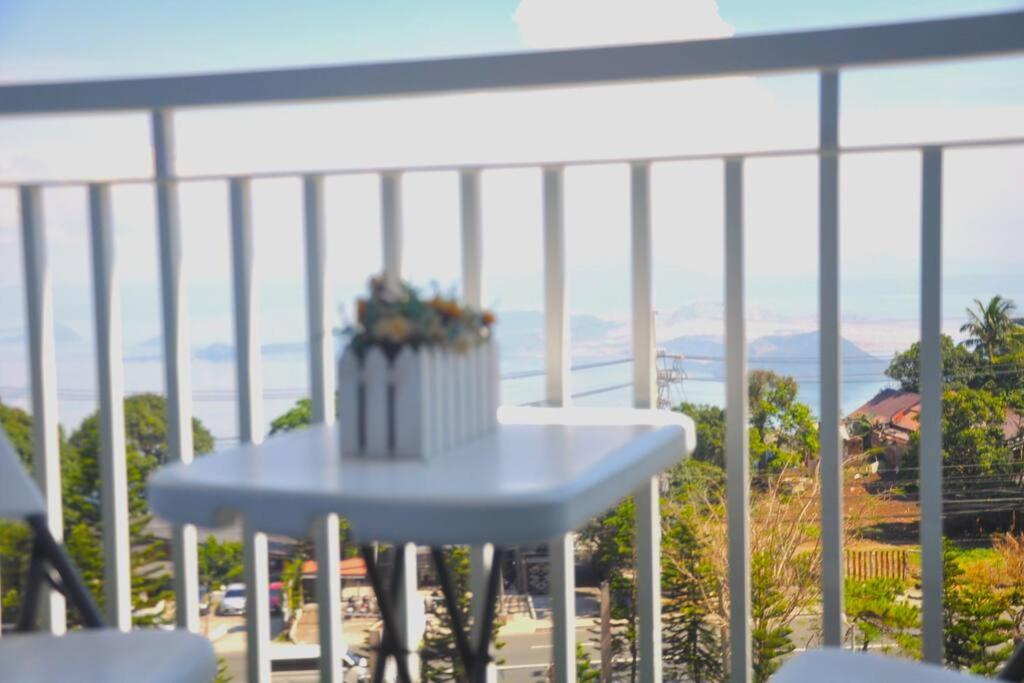 TAGAYTAY AMAZING TAAL VIEW!! WIND RESIDENCES COZY STAY 7th floor - Housity
