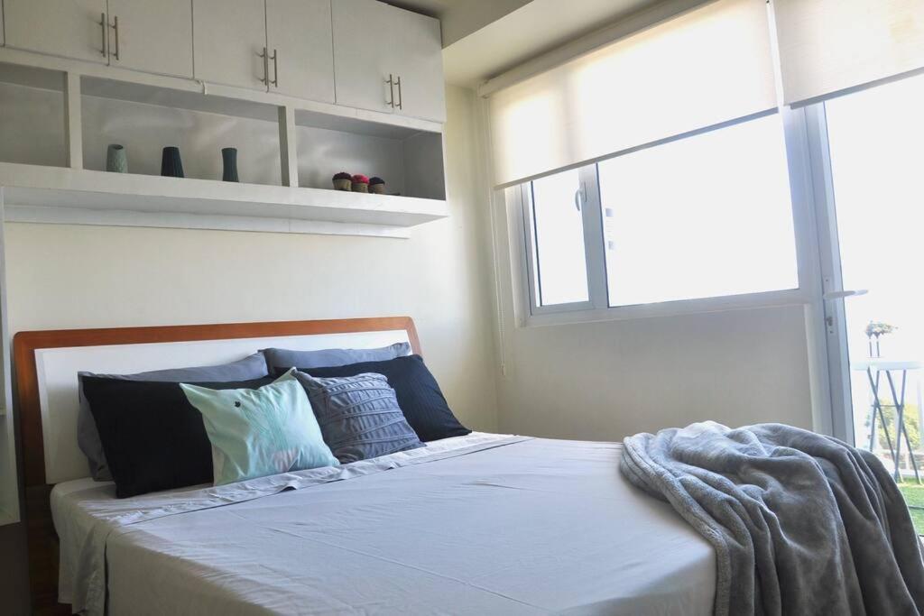 TAGAYTAY AMAZING TAAL VIEW!! WIND RESIDENCES COZY STAY 7th floor - Housity