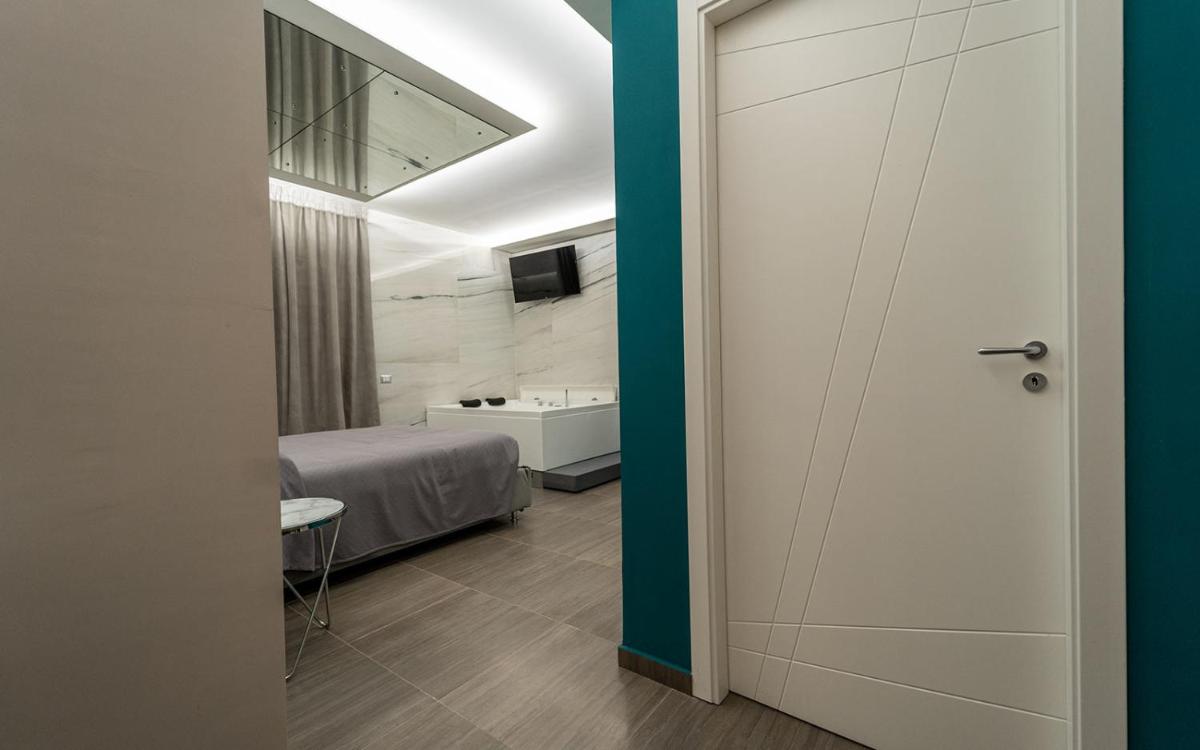 Intimity Luxury Rooms - Housity