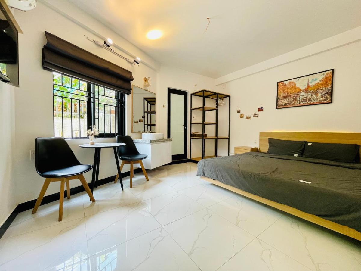 Robin House - Housity