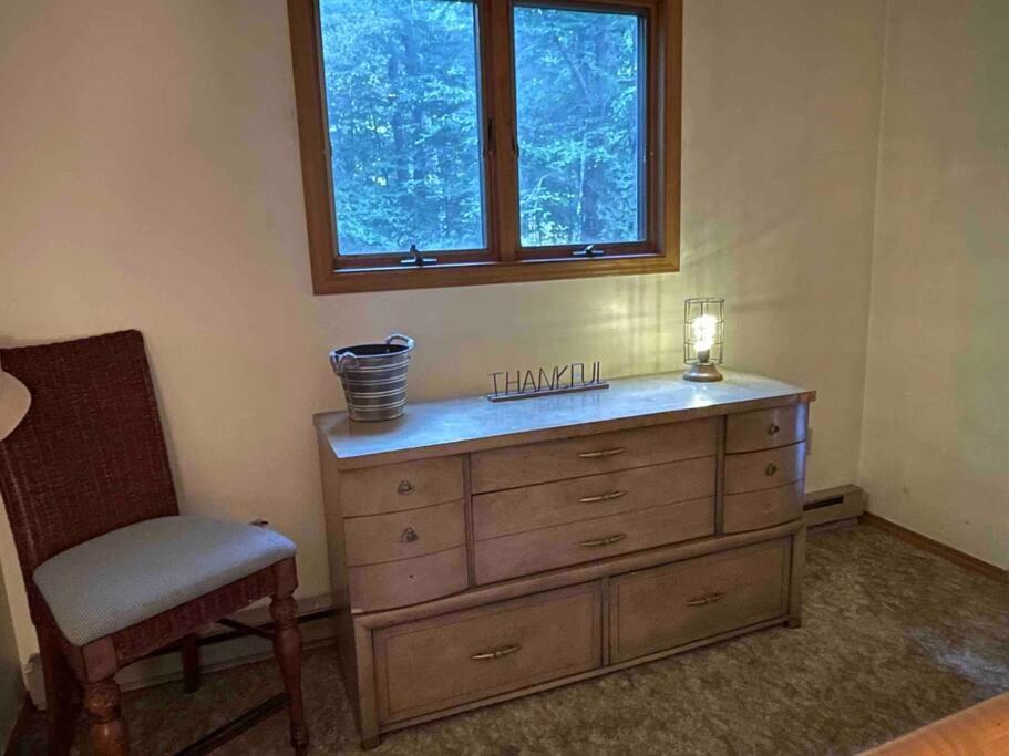 Cheerful Cozy Lake House with Fire Pit! - Housity