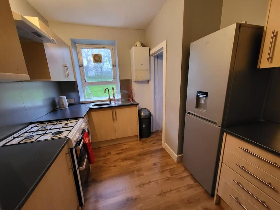 4 Bedroom Apts at Sensational Stay Serviced Accommodation Aberdeen- Powis Crescent - Housity