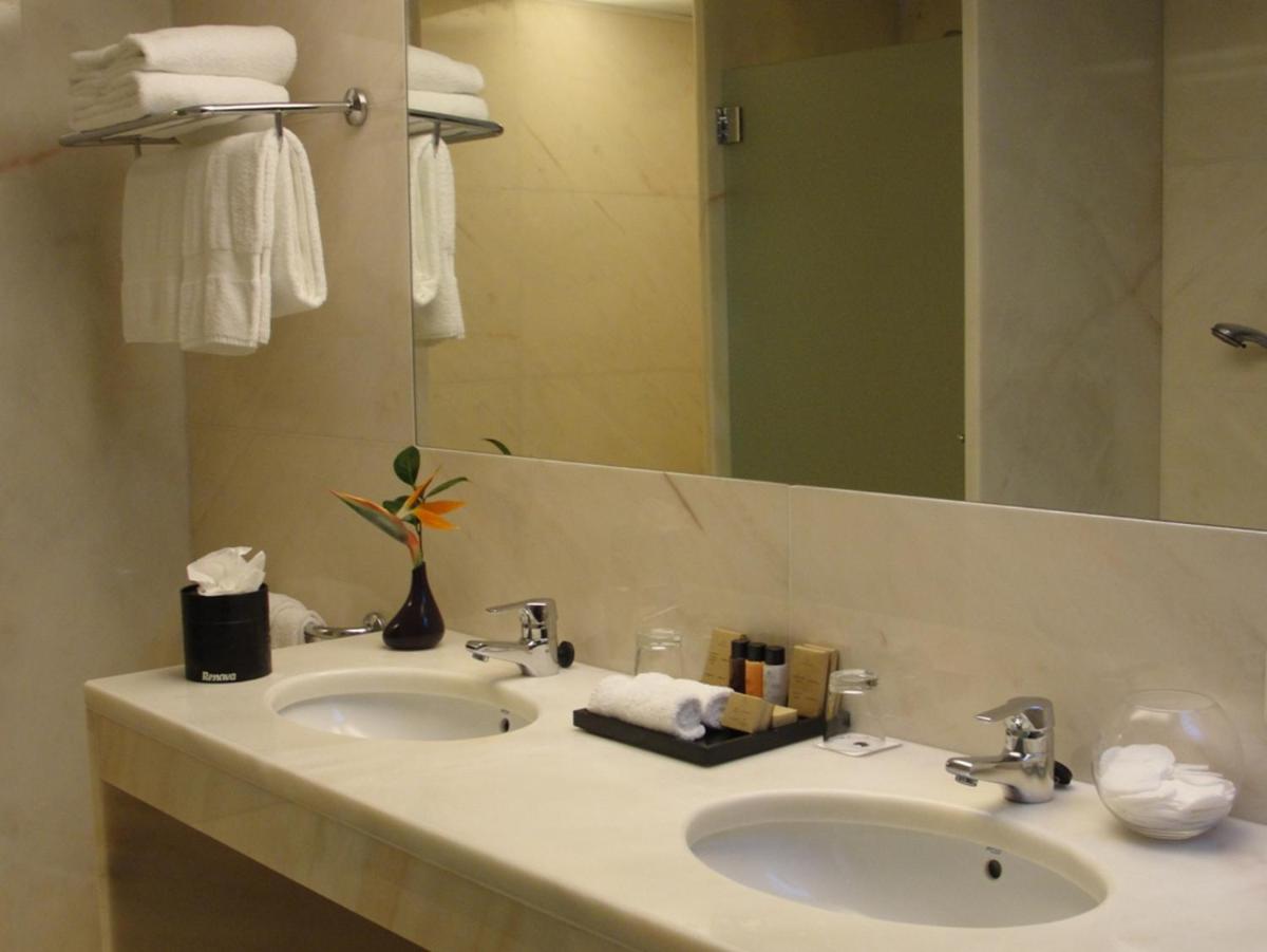 Uma casa de banho em Quinta da Casa Branca - Small Luxury Hotels of the World