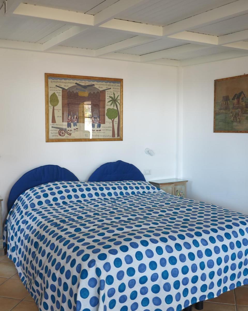 Bonbonniere in Chiaia district - Housity