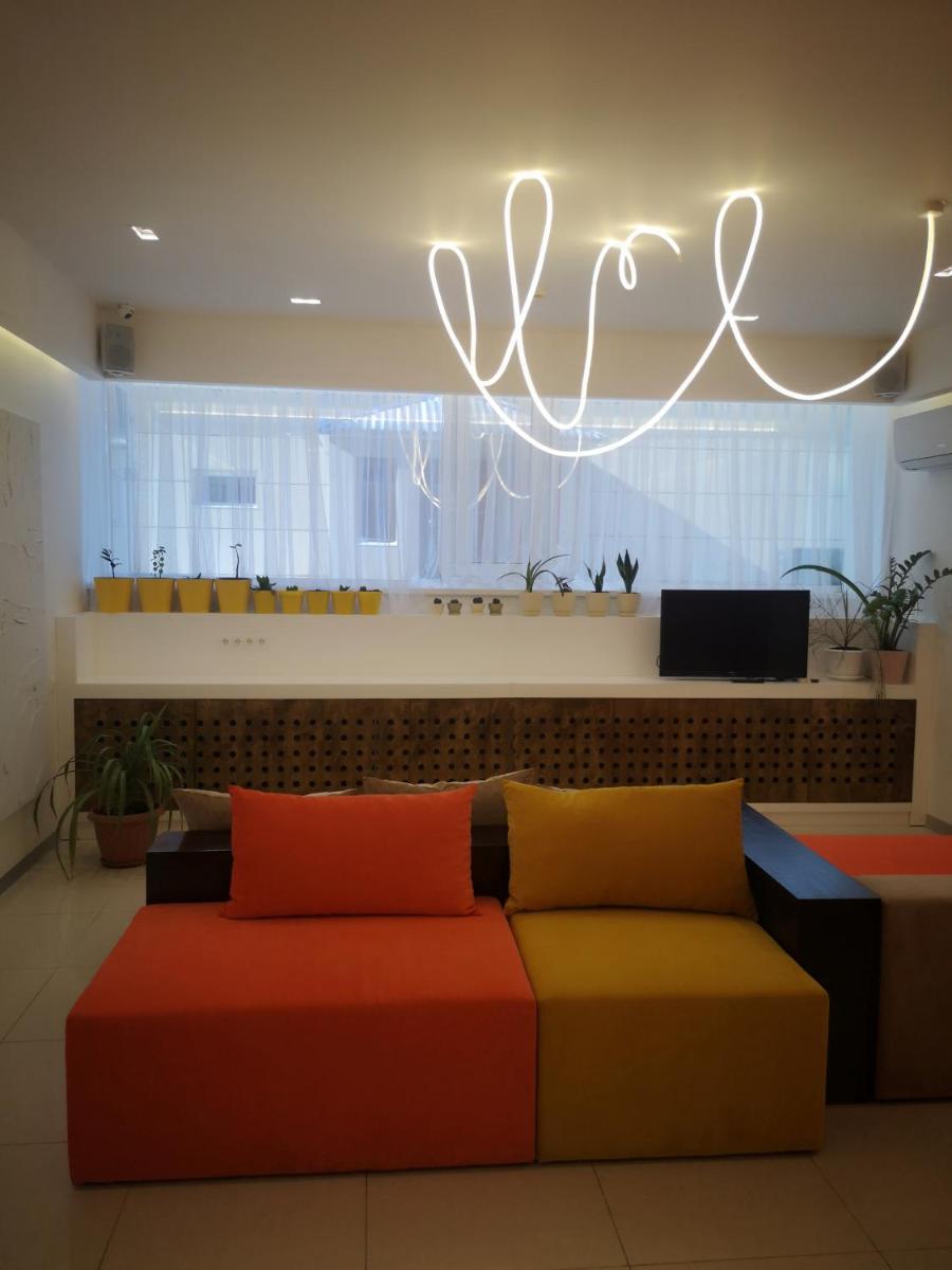 Ayhan Hotel - Housity