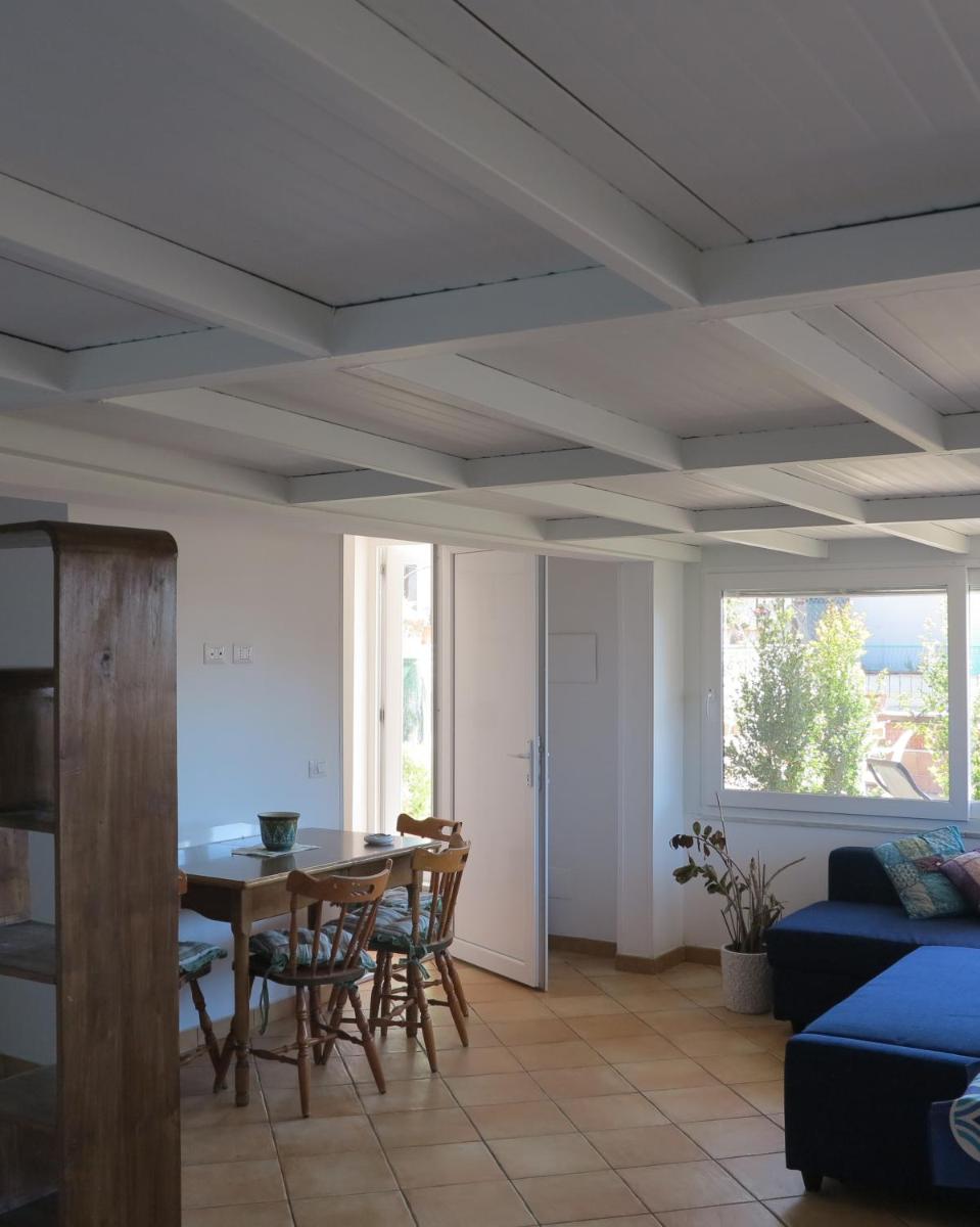 Bonbonniere in Chiaia district - Housity