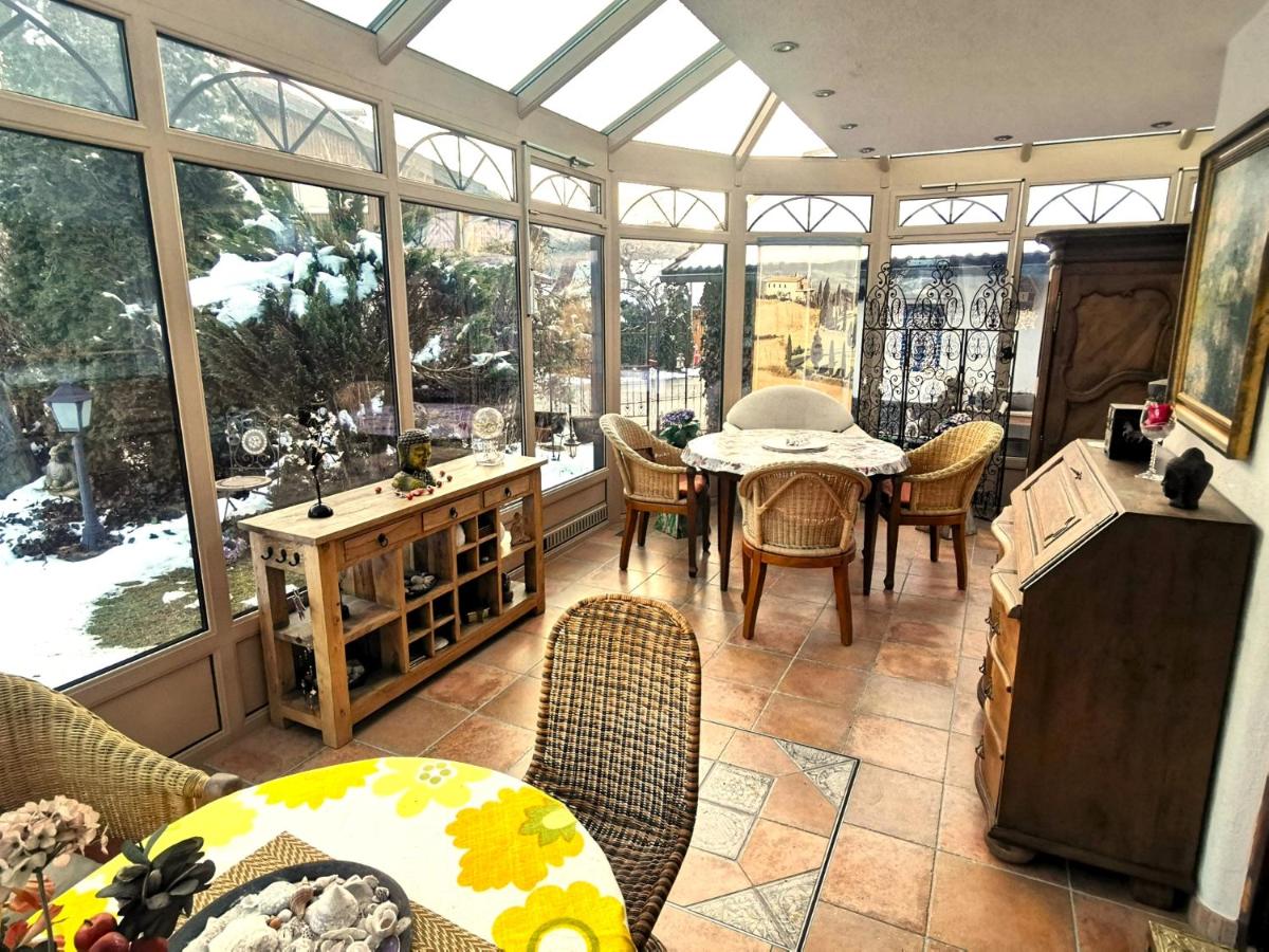 Konstanzer Bergblick mit Wintergarten - Housity