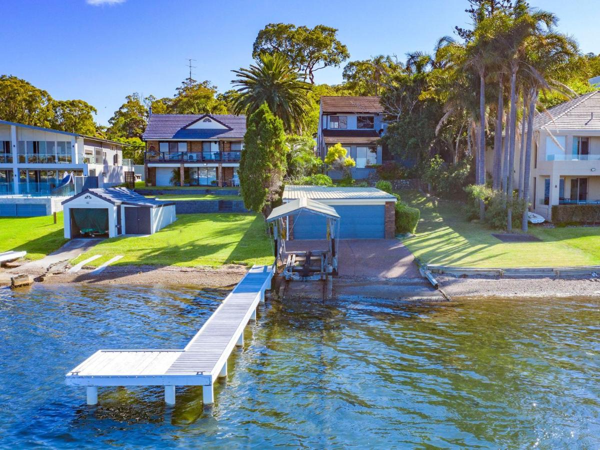 Catalina Bay Sunset Waterfront 4br Getaway - Housity