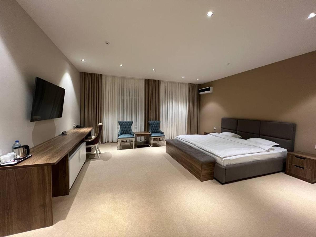 PANA HOTEL - Housity