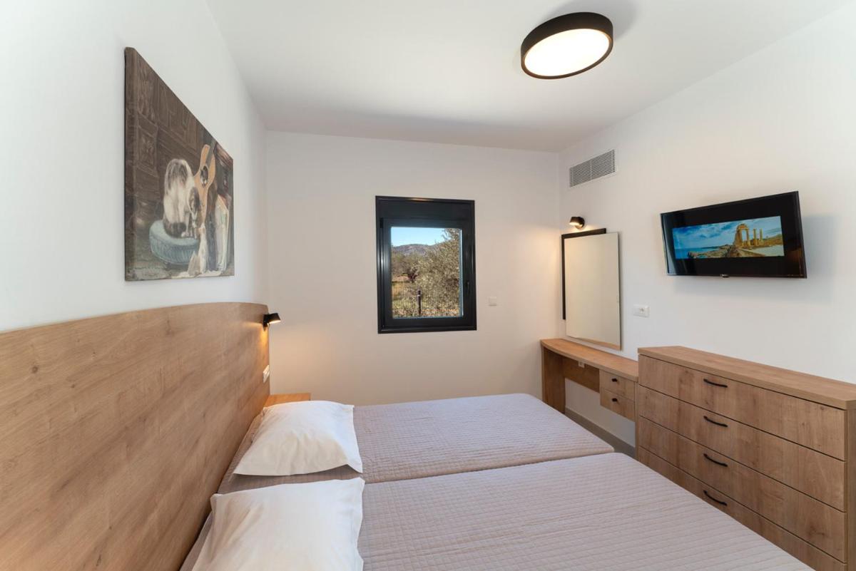 Domus Oliva Villas - Housity
