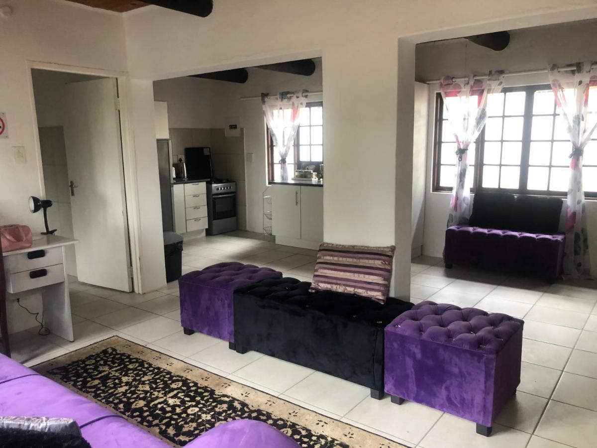 Villa Jullienne - A Home Away From Home - Unit 8 - Housity