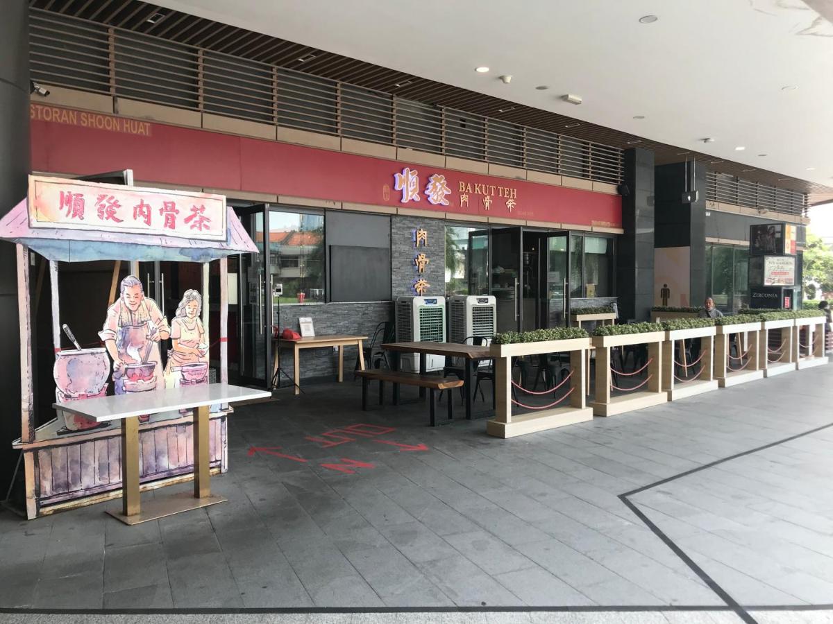 Suitetrails - R&F Princess Cove JB Town Homestay 3 Bed 2 Bath