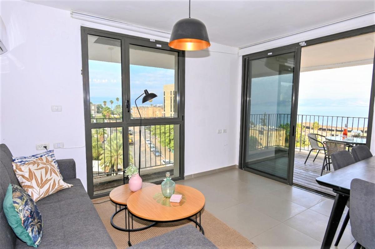 Suitetrails - YalaRent Migdalor Hotel Apartments with Sea Views Tiberias