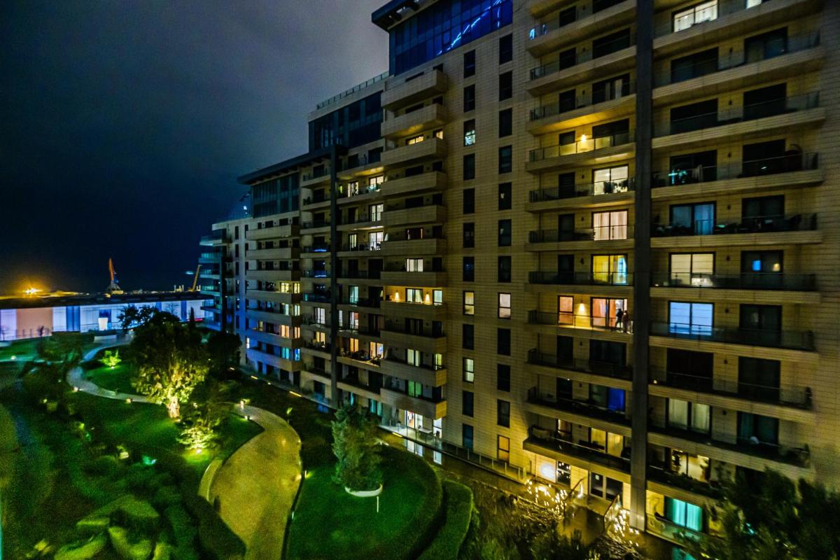 Park Azure and Megafun - Housity