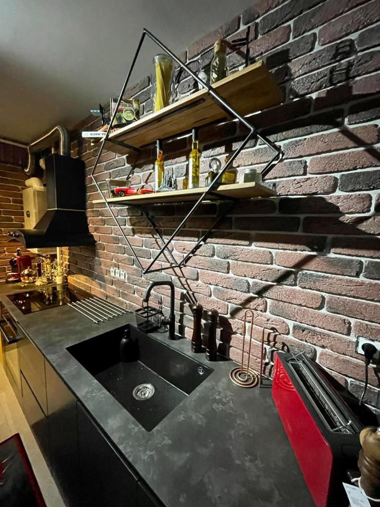 Iconic LOFT Bucharest - Private parking, Netflix - Housity
