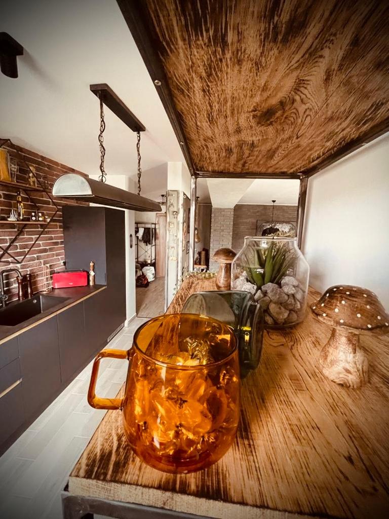 Suitetrails - Iconic LOFT Bucharest - Private parking, Netflix