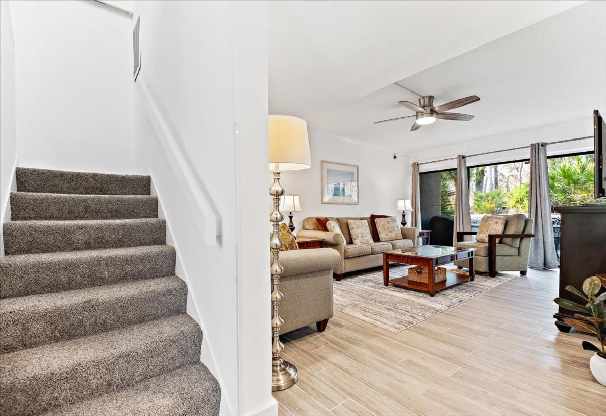 5403 Treetops, 2 Bedroom Villa, Pool Access, WiFi, Sleeps 4 - Housity