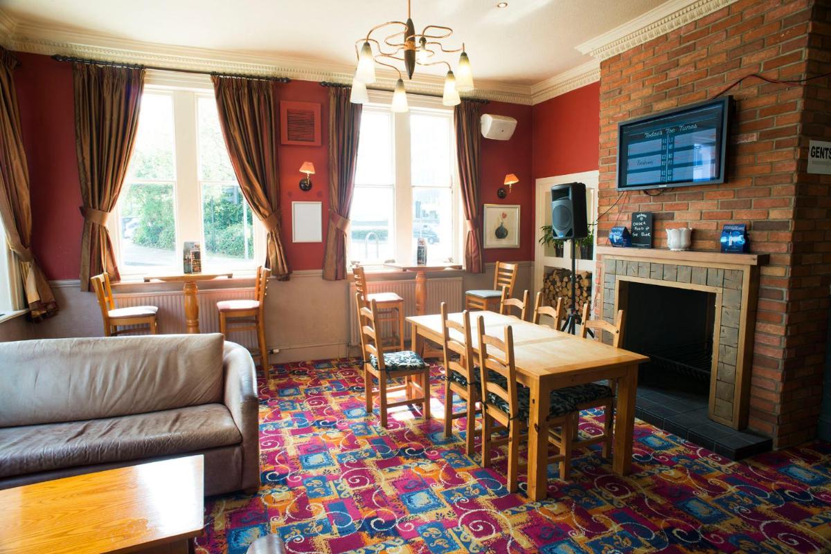 Station Hotel - Housity