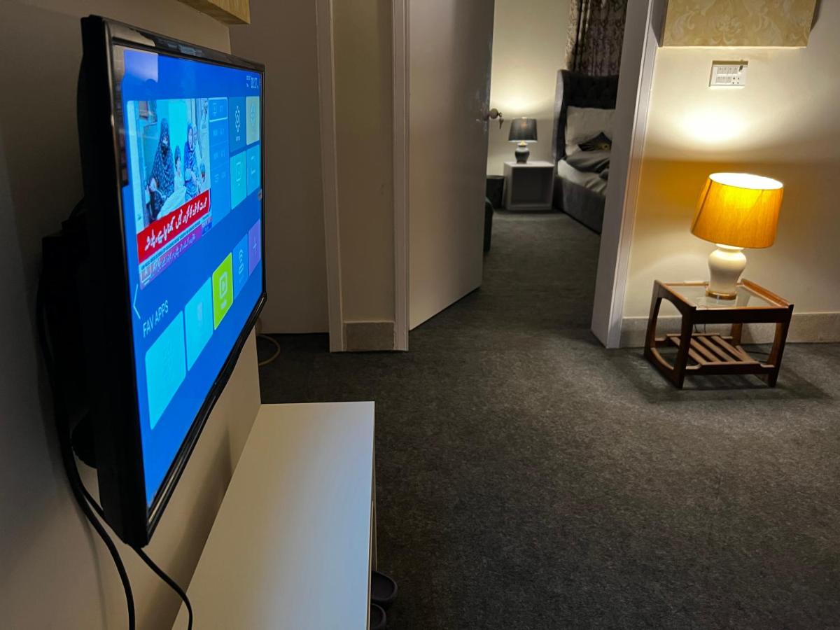 Two bed f-6, Netflix,Wifi - Housity
