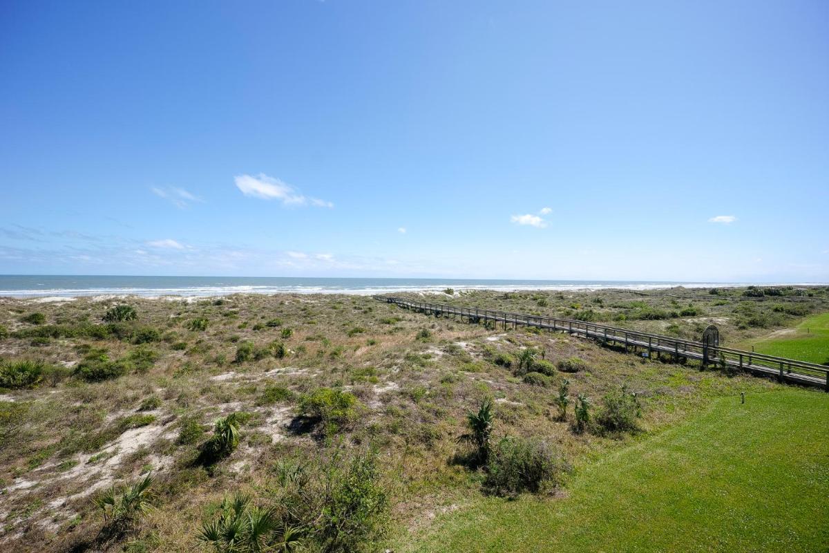 Sea Place 11205, 2 Bedrooms, Beach Front, Pool, Tennis, WiFi, Sleeps 6 - Housity