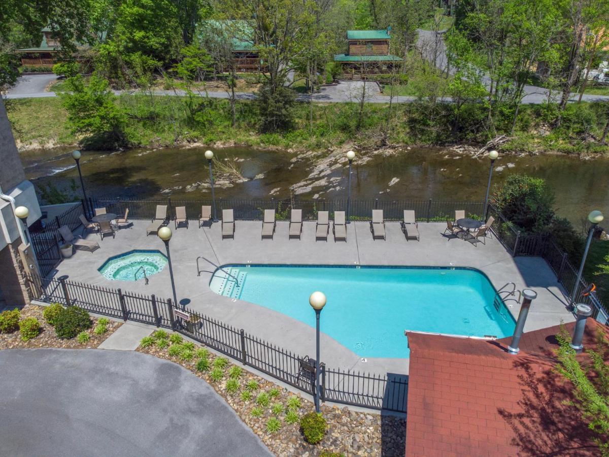 Cedar Lodge - Housity