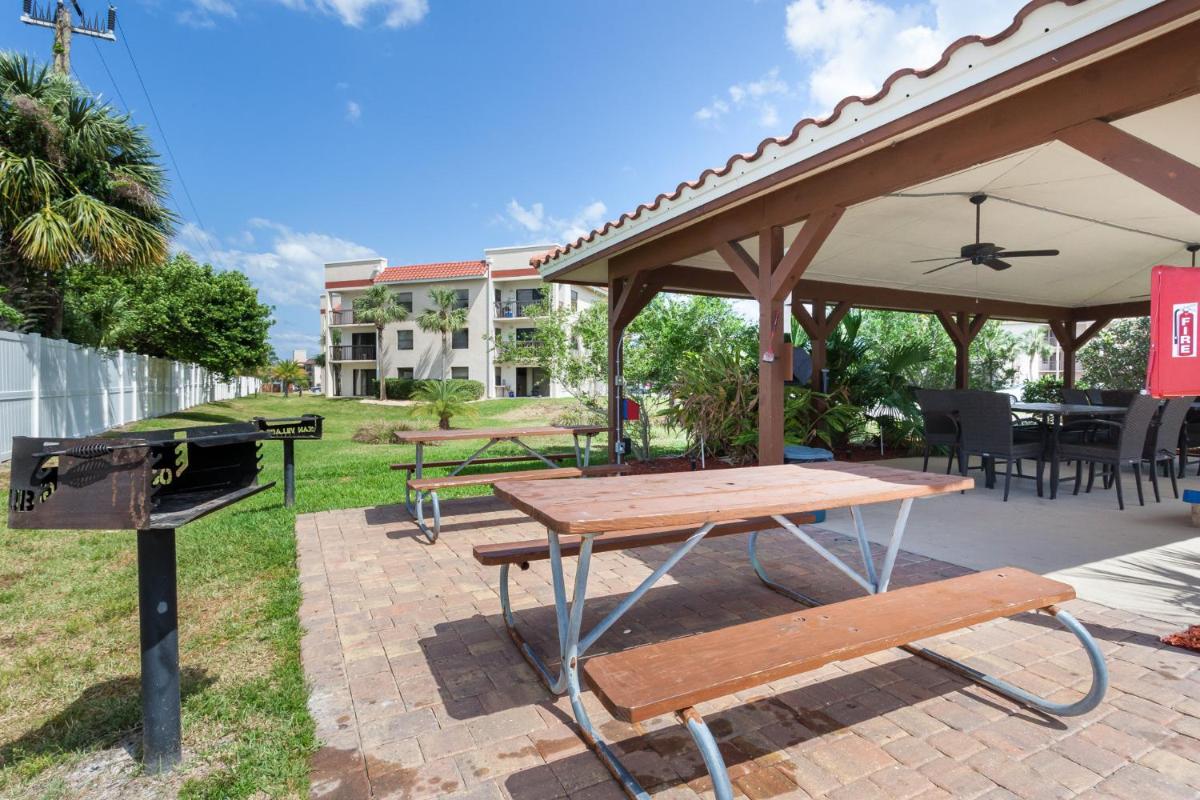 - Ocean Village Club E17 - Housity