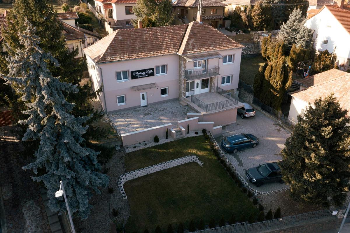 Munkácsy Villa - Szekszárd - Housity