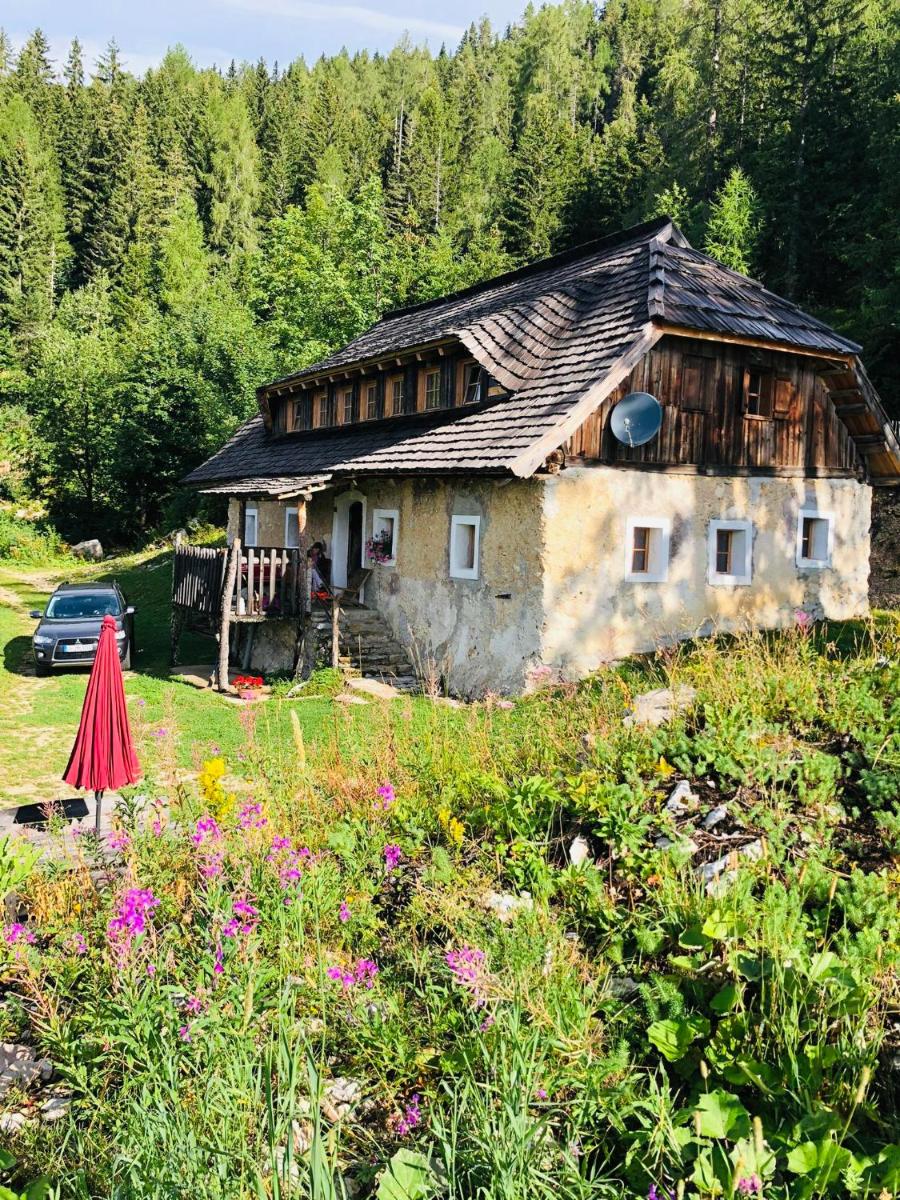 Obiralmhütte Fladung - Housity