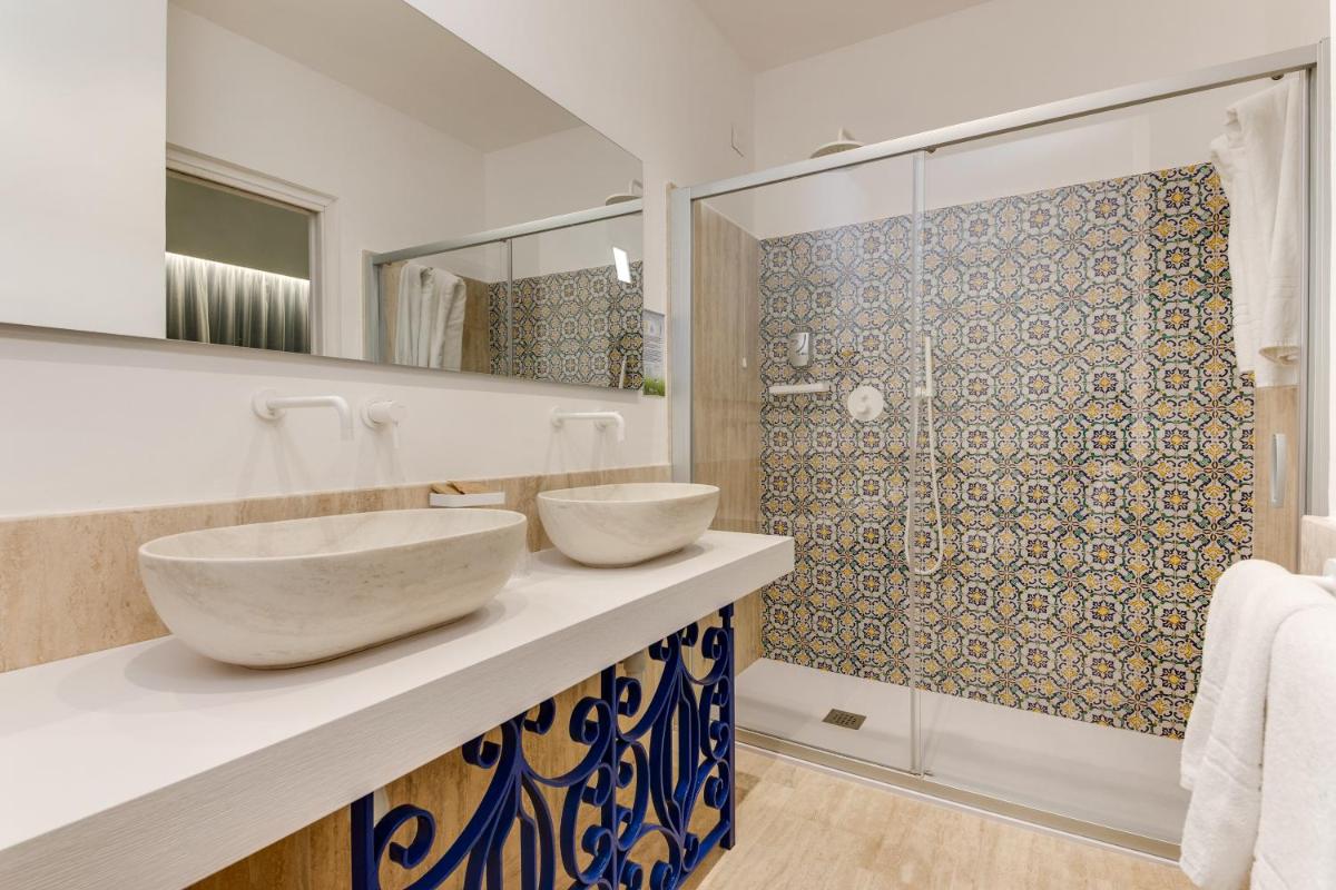 Phi Hotel La Tonnara di Bonagia - Housity