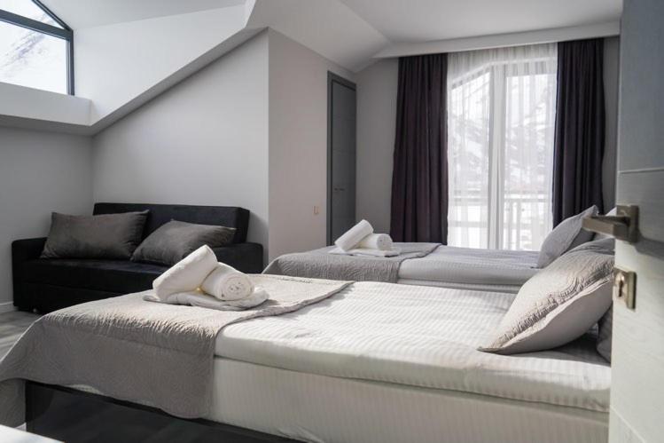 Besami Hotel - Hizvo