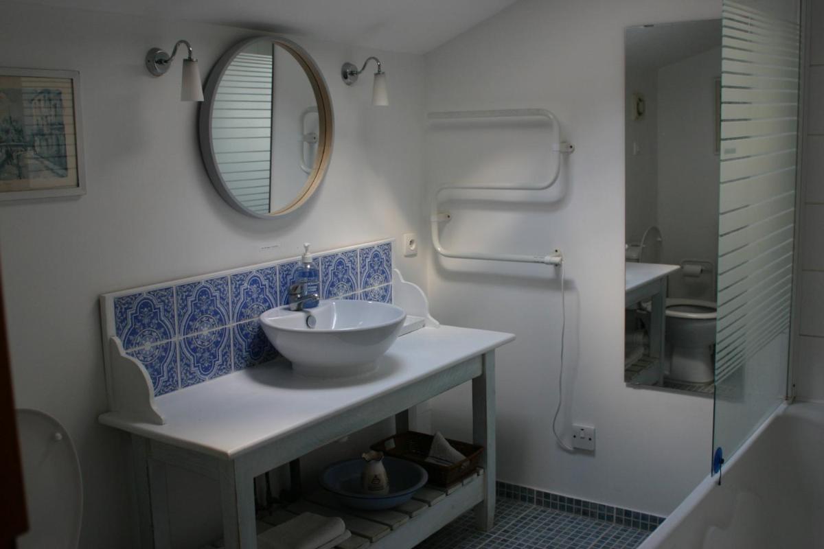 Suitetrails - 3 Bed Gite with private pool & garden in Nantille