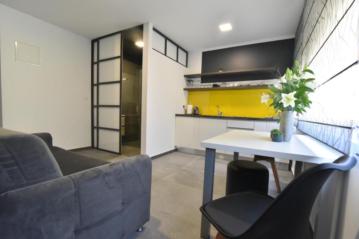 Mido Rooms - Housity