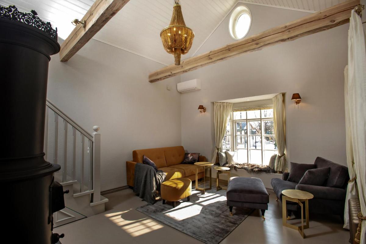 Lilla Sand - Housity