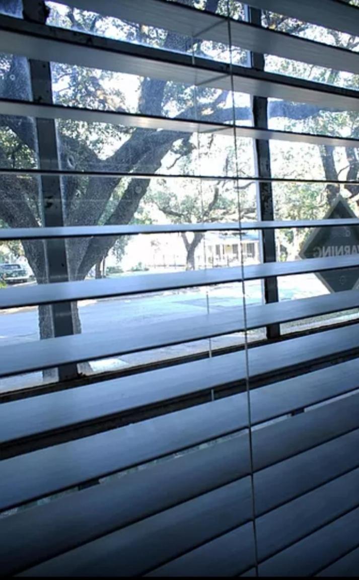 Cozy Studio in the Downtown/Montrose area - Housity