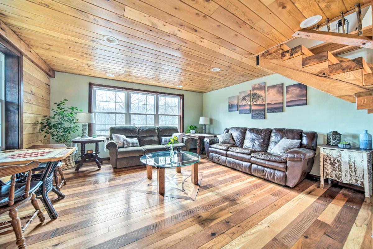 Rose Valley House Yard, Deck and Game Room! - Housity