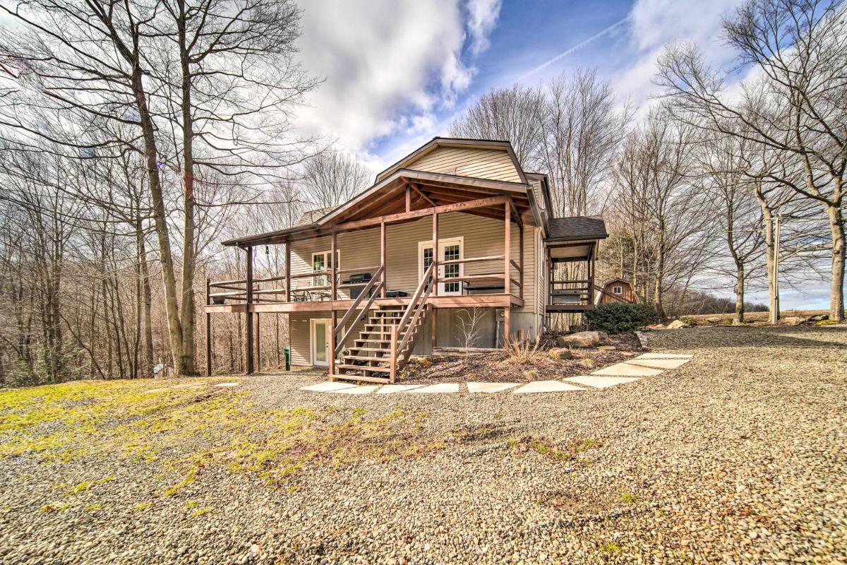 Rose Valley House Yard, Deck and Game Room! - Housity