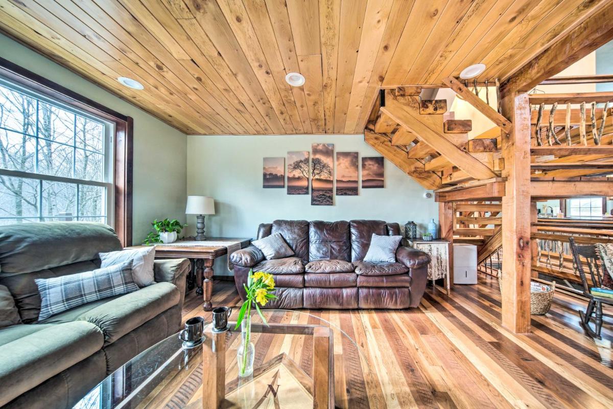 Rose Valley House Yard, Deck and Game Room! - Housity