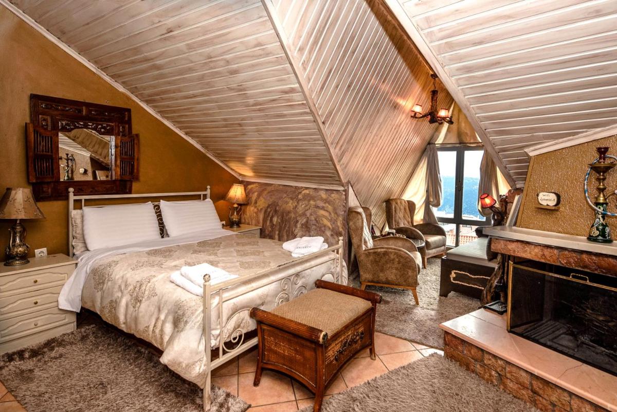 Lykovrisi Guest House - Housity