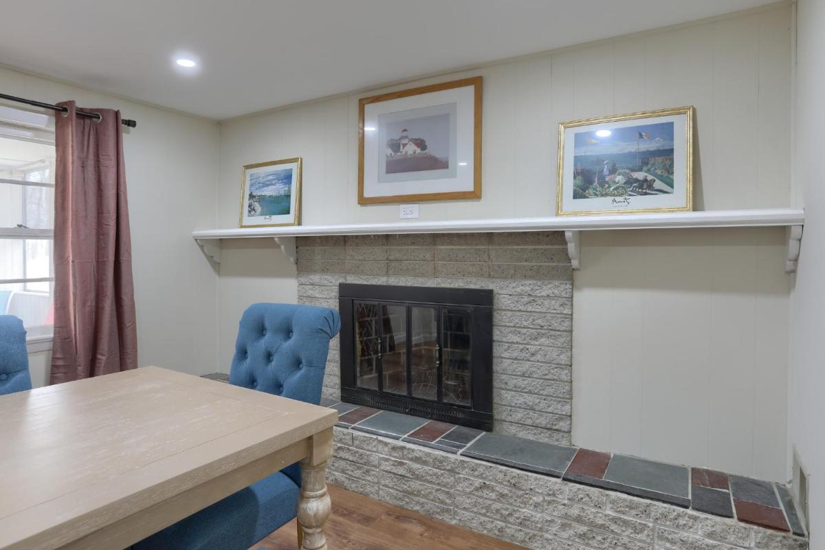 Cozy Guest Home at Fairville - Housity