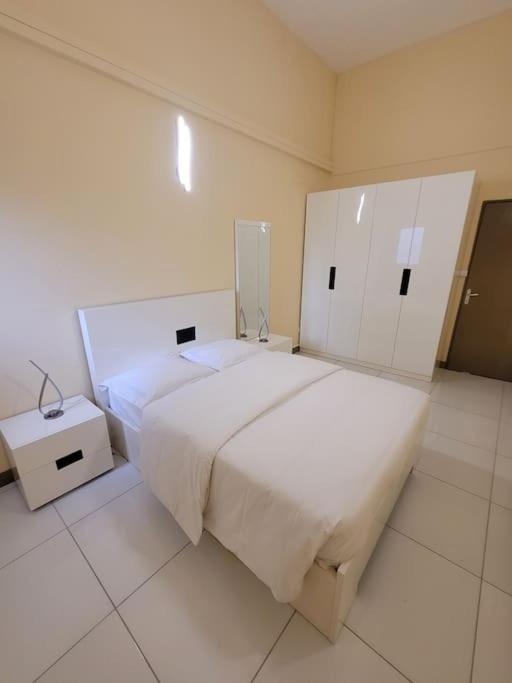Hello Guyane - F2, Nº4 Haut Standing et Mezzanine - Housity
