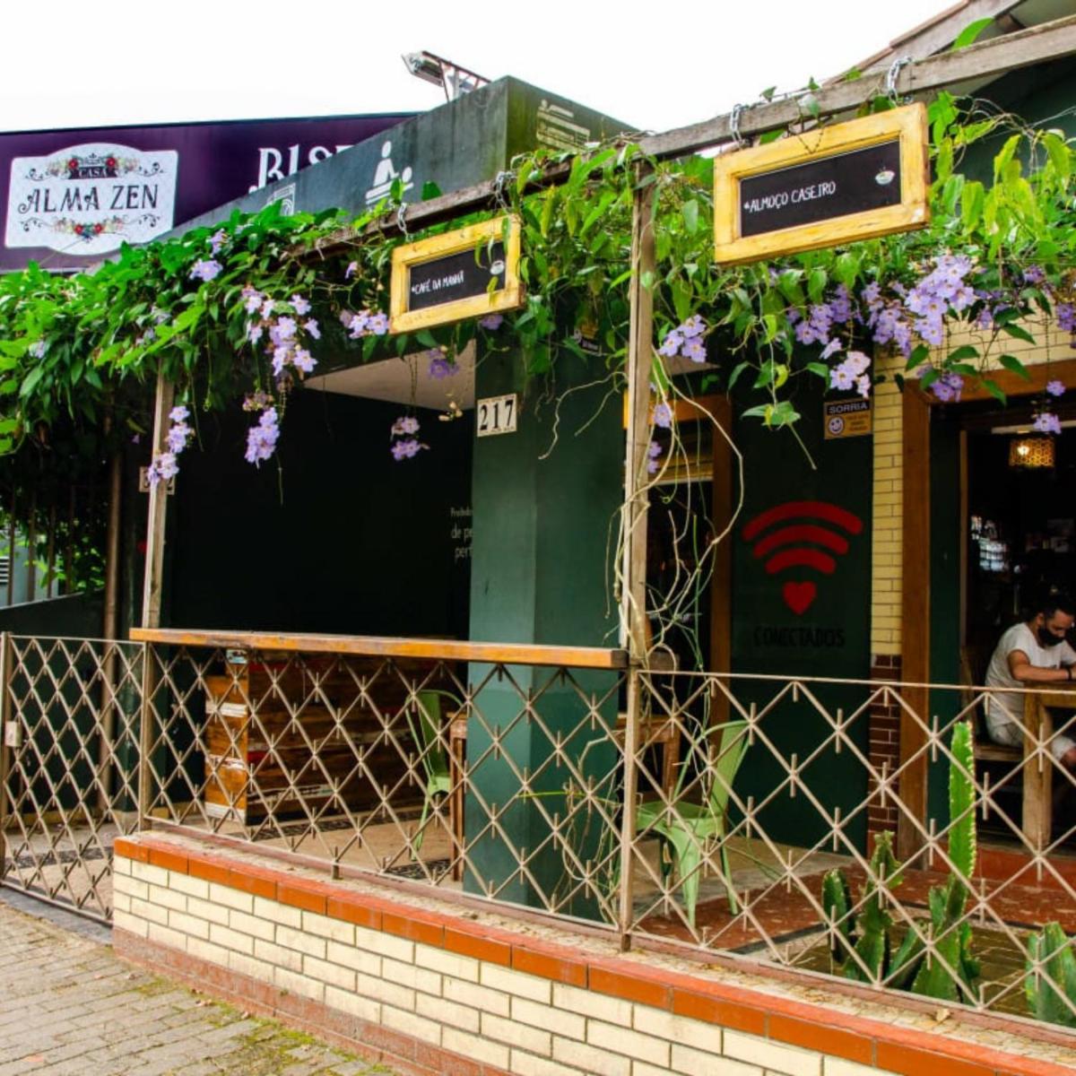 Casa Alma Zen - Hostel Boutique & Bistrô Ubatuba - Housity