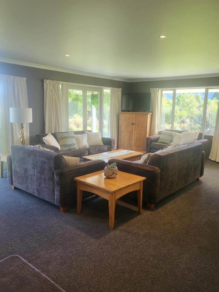 Misty Peaks Guesthouse - Housity
