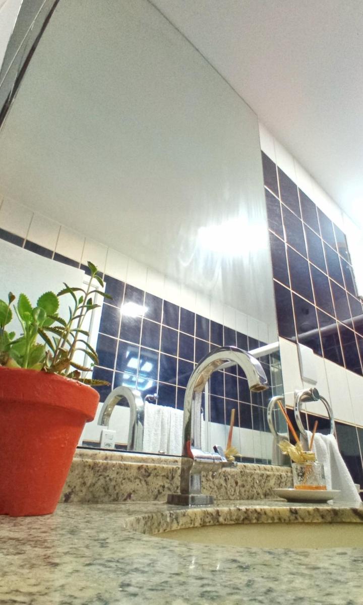 Studio 2 em Itapuã 900m da praia! - Housity