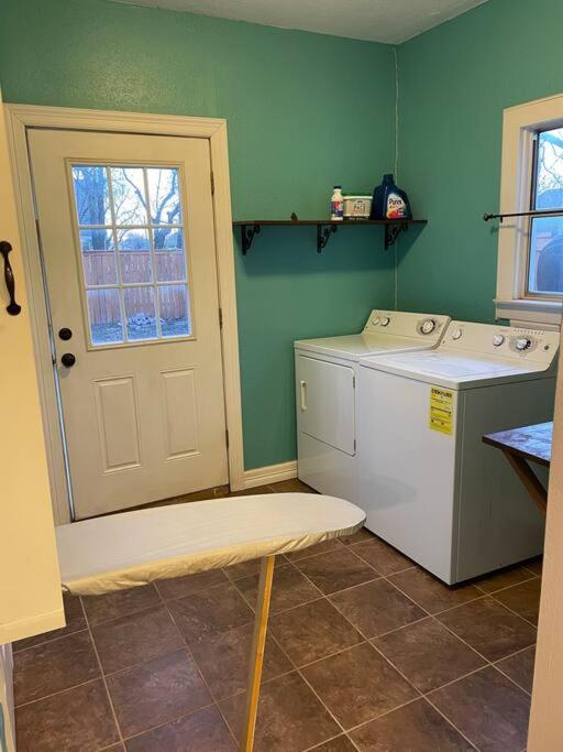 Cornerhouse, an Abilene Classic - Housity