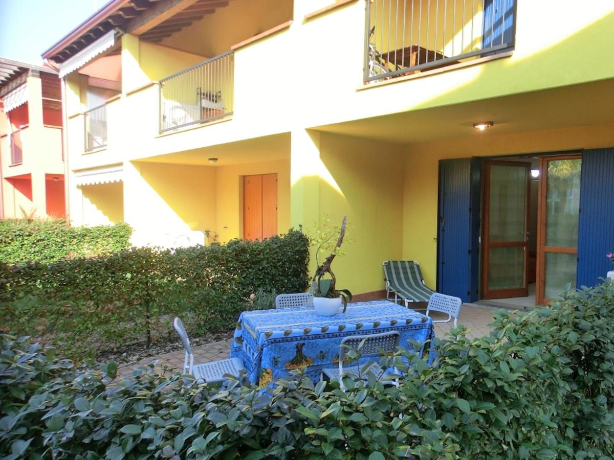 Very nice studio with private garden and swimming pool - Housity