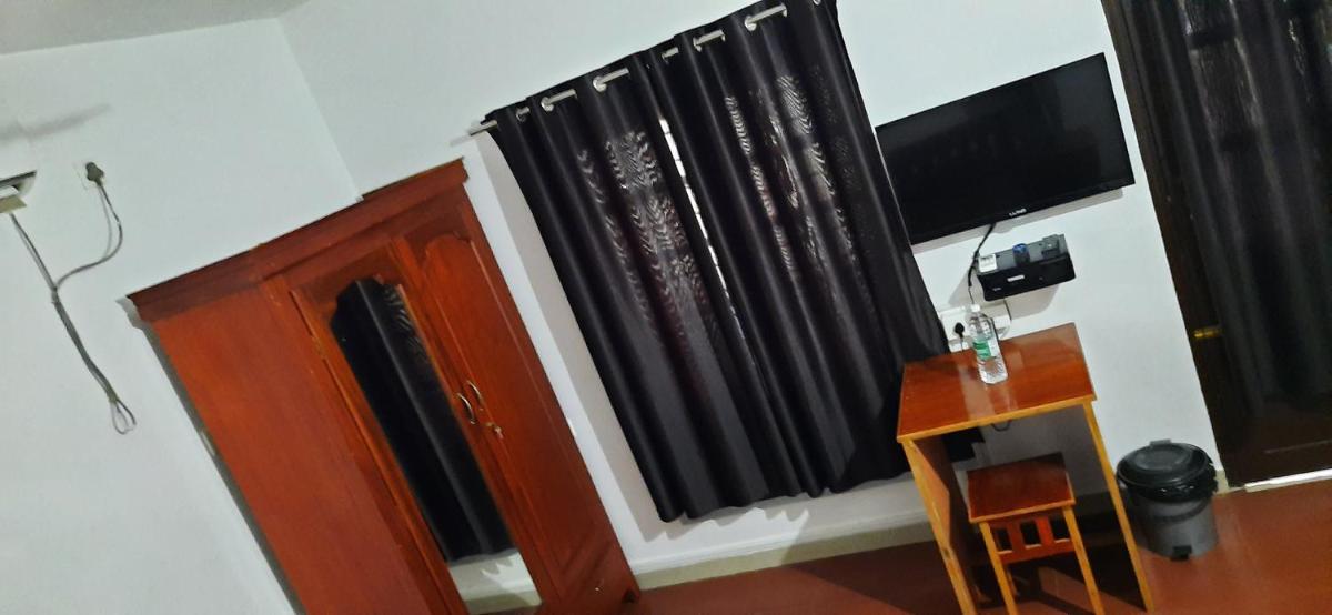 Poovar Sea View rooms and boating Family & couple only - Housity